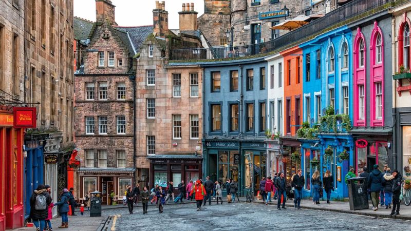 Qatar Airways Edinburgh Office in Scotland